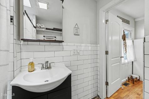64 Shepard Avenue Schenectady NY 12304