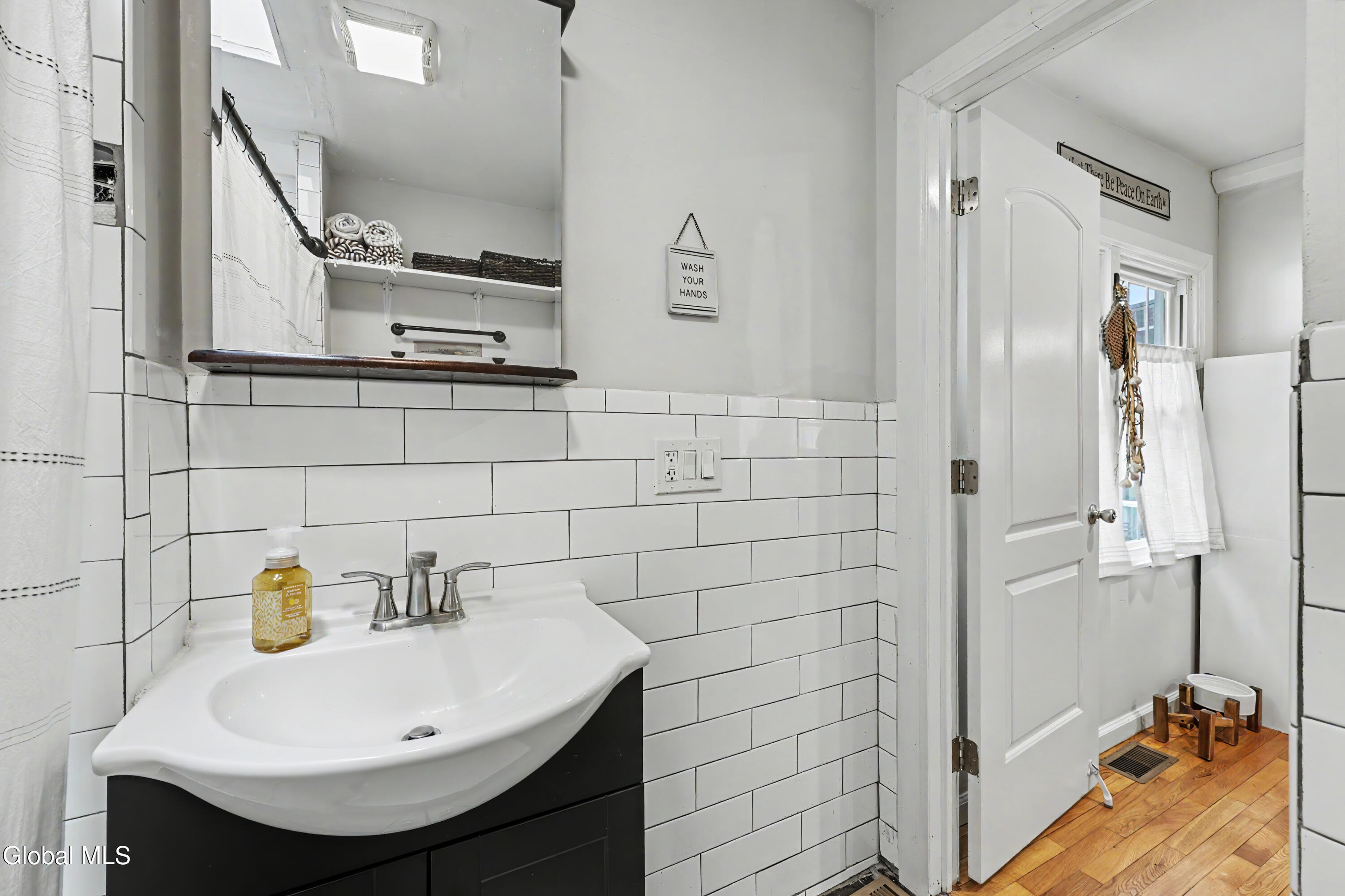 64 Shepard Avenue Schenectady NY 12304