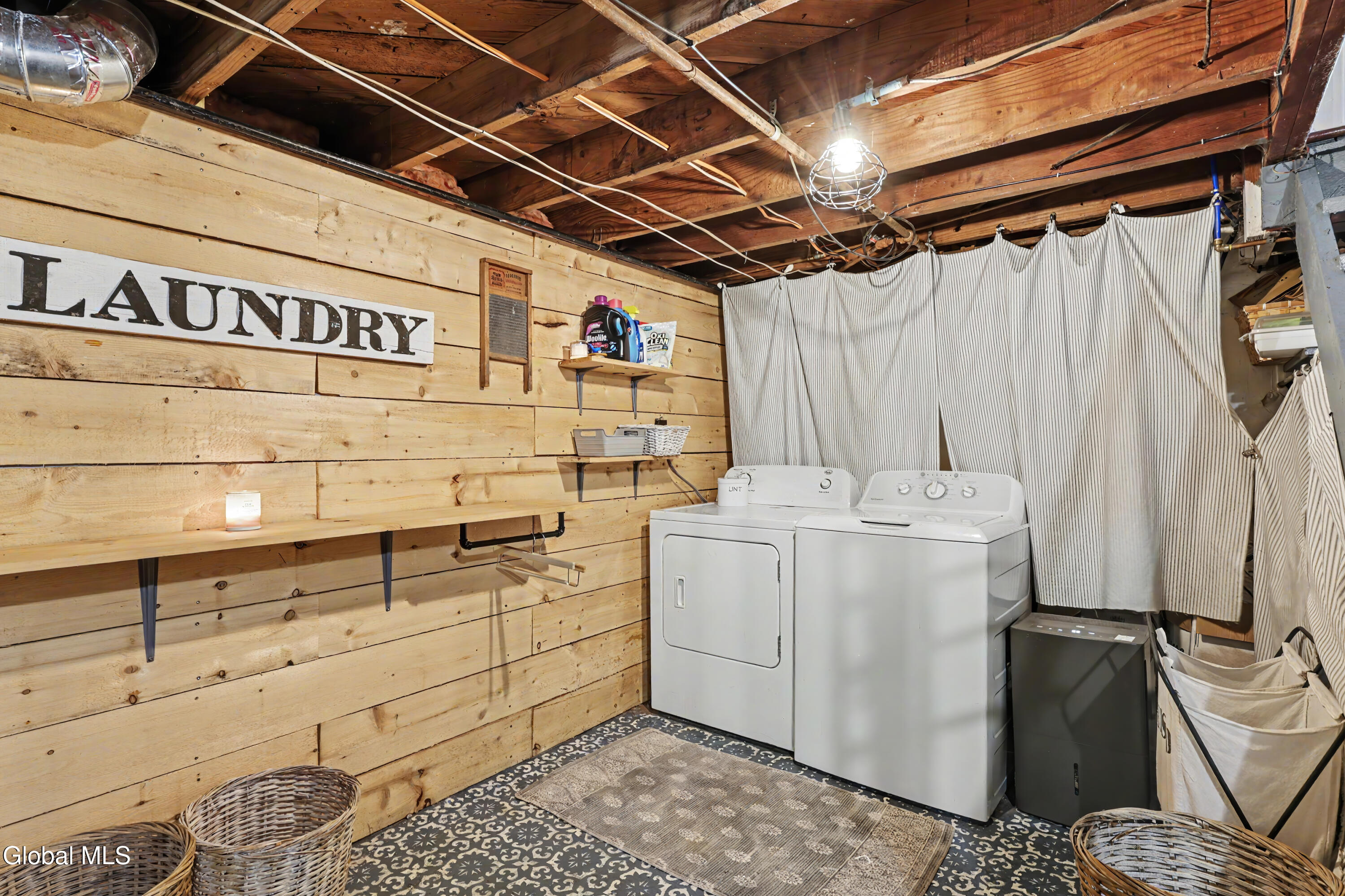 64 Shepard Avenue Schenectady NY 12304