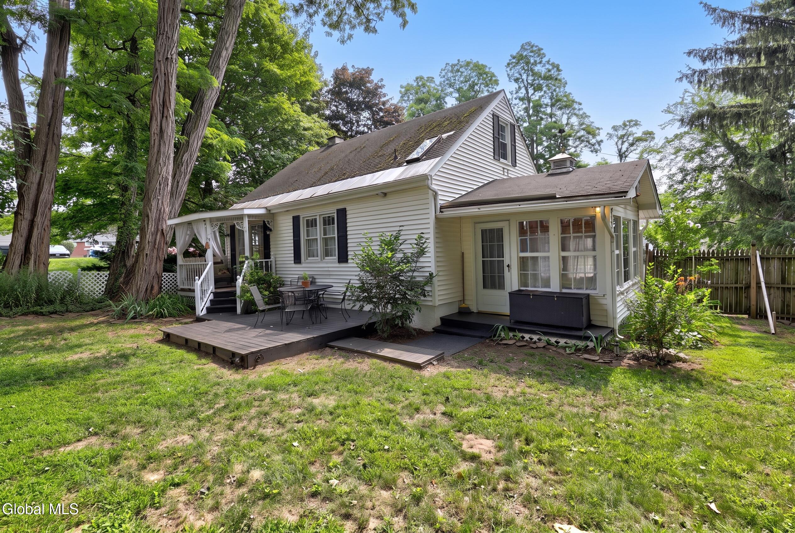 64 Shepard Avenue Schenectady NY 12304