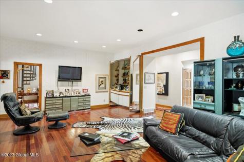 20 Nott Road Rexford NY 12148