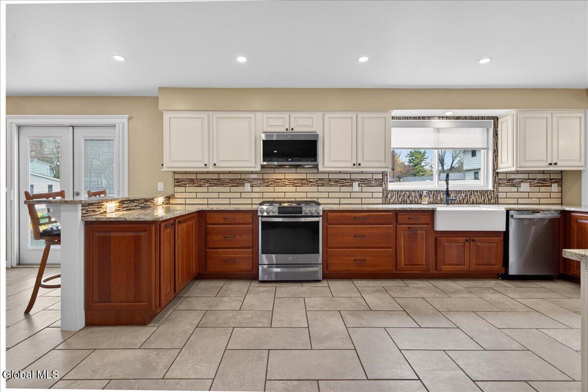 26 Ashley Drive Ballston Lake NY 12019