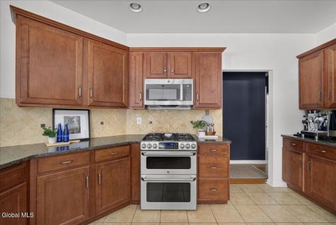 9 Benedict Court Ballston Spa NY 12020
