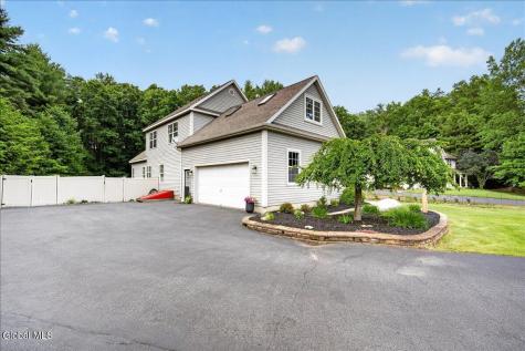 9 Benedict Court Ballston Spa NY 12020