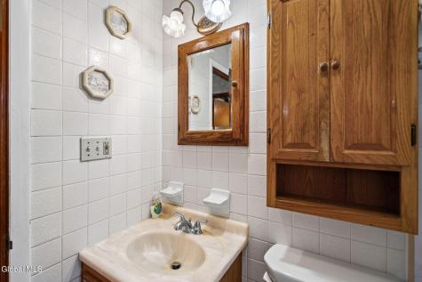 319 Grooms Road Halfmoon NY 12065