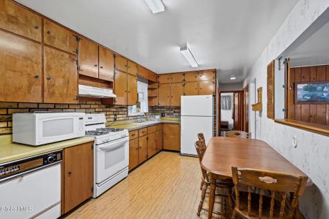 319 Grooms Road Halfmoon NY 12065