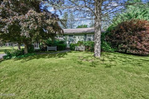 319 Grooms Road Halfmoon NY 12065