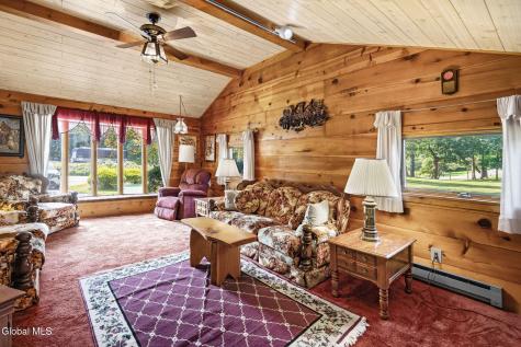 319 Grooms Road Halfmoon NY 12065