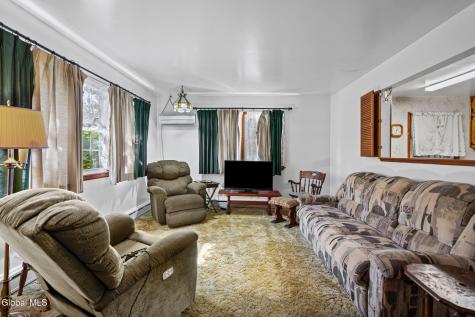 319 Grooms Road Halfmoon NY 12065