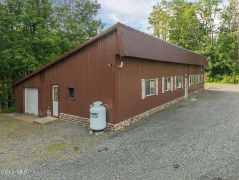 571 County Highway 138 Broadalbin NY 12025