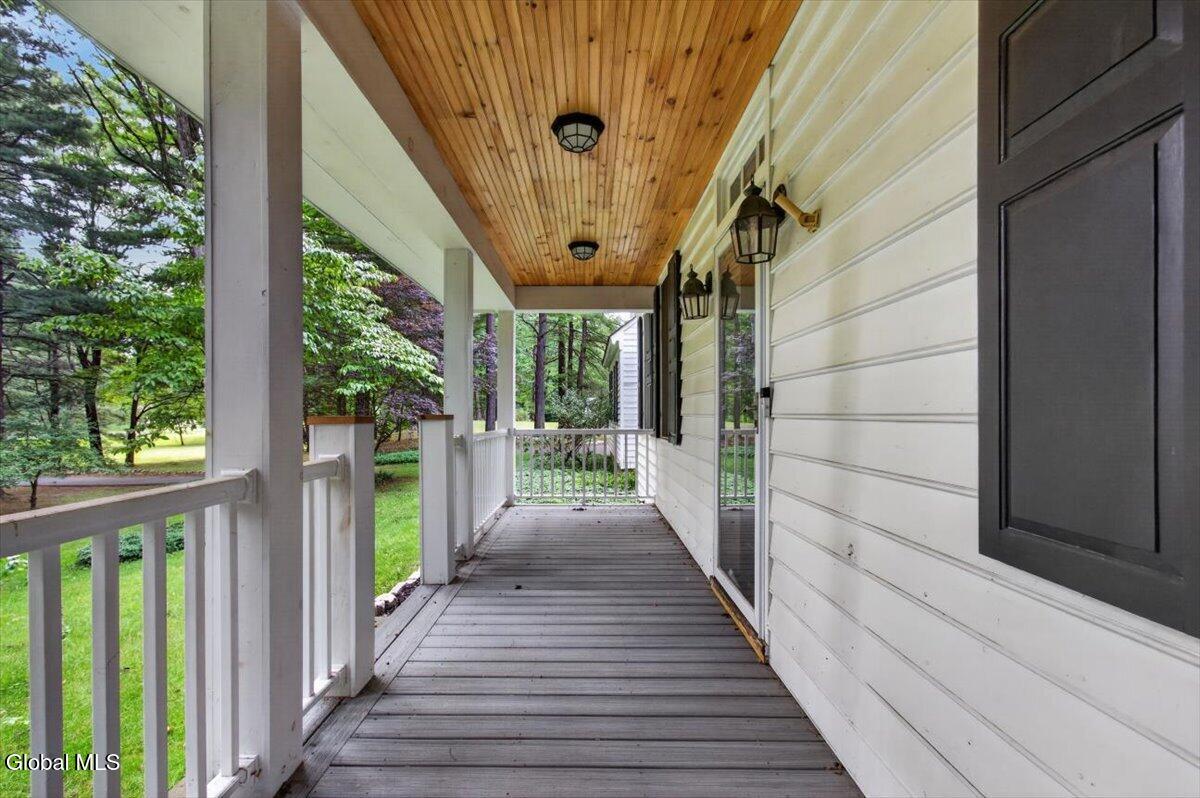 45 Tabor Road Halfmoon NY 12118