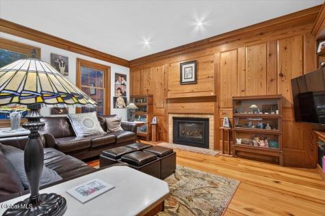 45 Tabor Road Halfmoon NY 12118