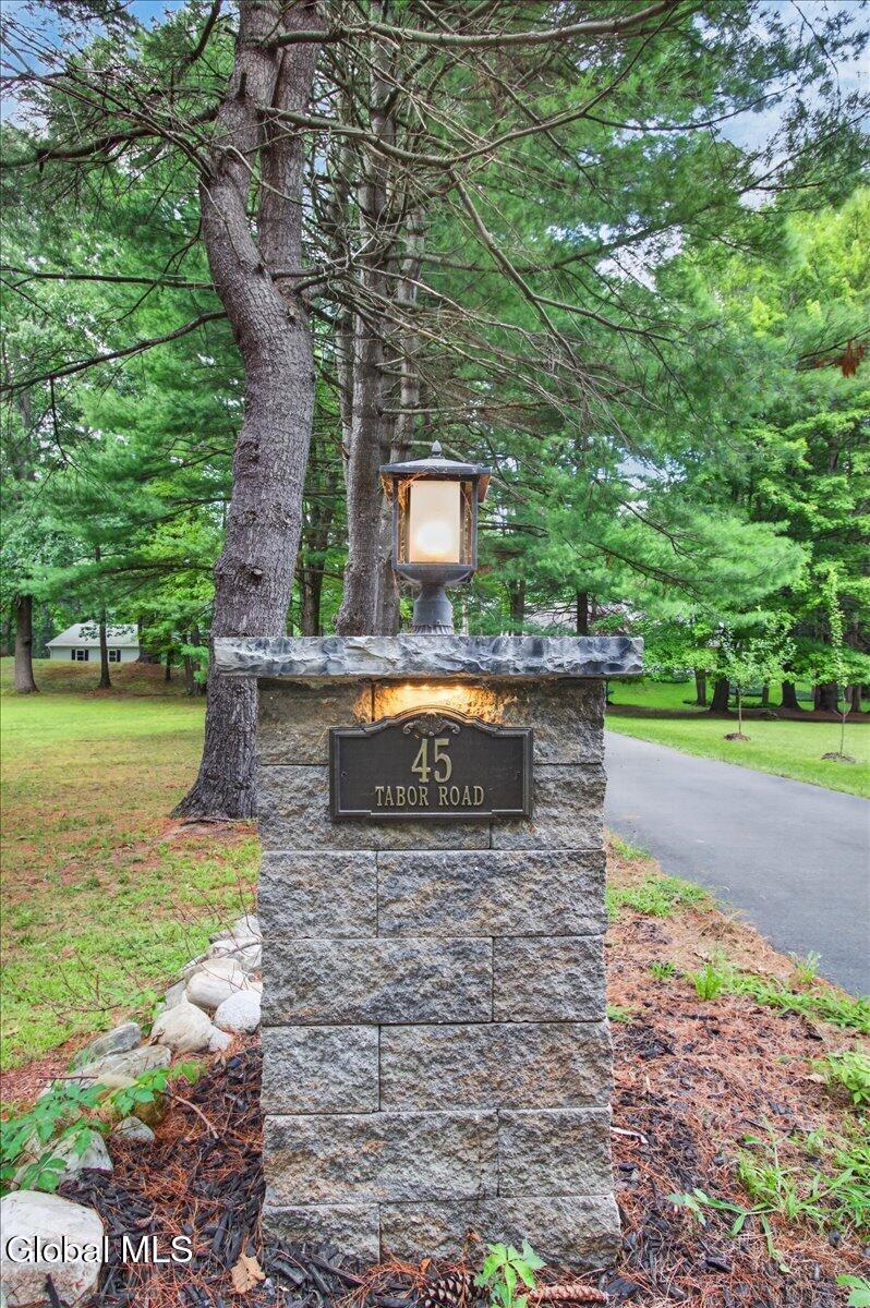 45 Tabor Road Halfmoon NY 12118