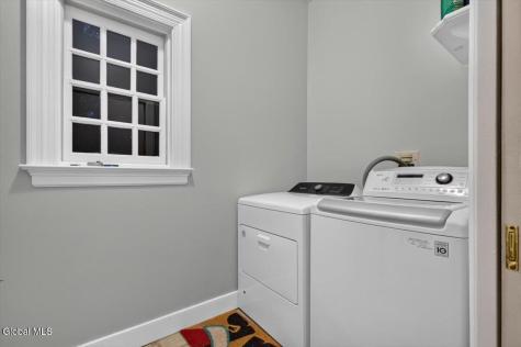 45 Tabor Road Halfmoon NY 12118