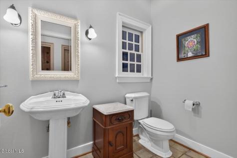 45 Tabor Road Halfmoon NY 12118