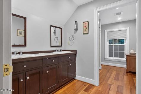 45 Tabor Road Halfmoon NY 12118