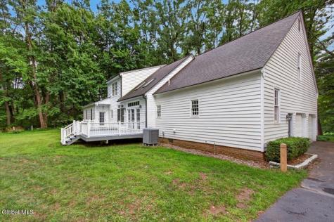 45 Tabor Road Halfmoon NY 12118