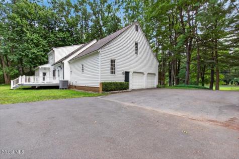 45 Tabor Road Halfmoon NY 12118