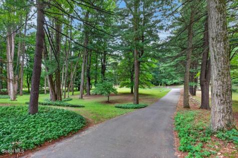 45 Tabor Road Halfmoon NY 12118