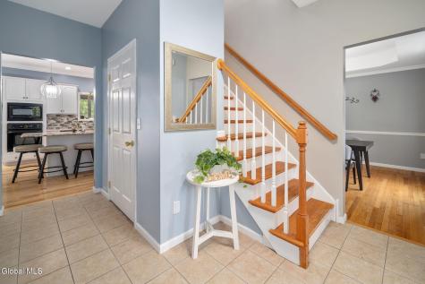9 Thomas Drive Wynantskill NY 12198