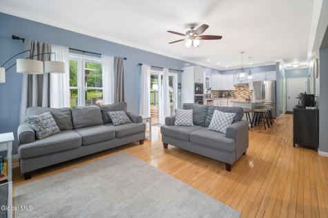 9 Thomas Drive Wynantskill NY 12198