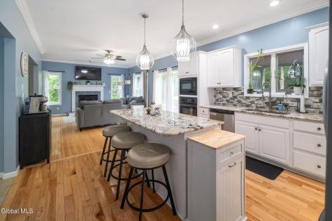 9 Thomas Drive Wynantskill NY 12198