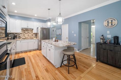 9 Thomas Drive Wynantskill NY 12198