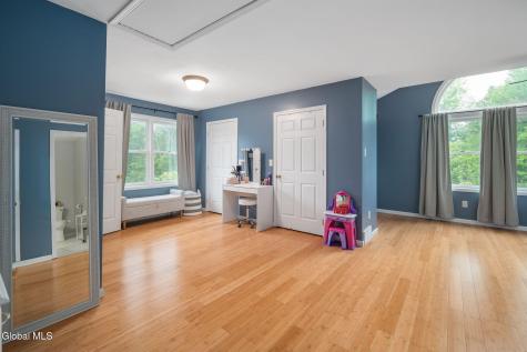 9 Thomas Drive Wynantskill NY 12198