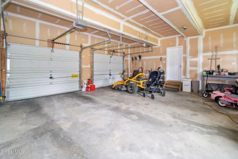 9 Thomas Drive Wynantskill NY 12198