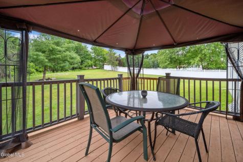 9 Thomas Drive Wynantskill NY 12198