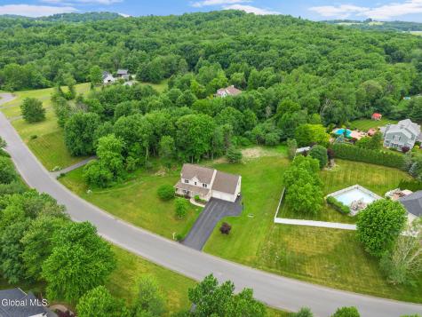9 Thomas Drive Wynantskill NY 12198