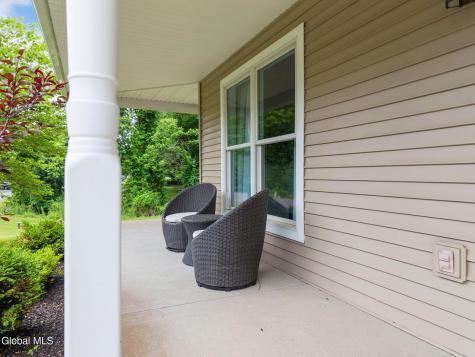 9 Thomas Drive Wynantskill NY 12198