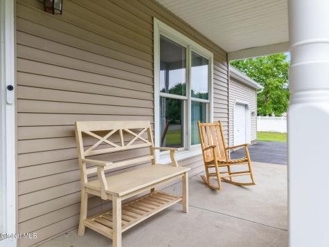 9 Thomas Drive Wynantskill NY 12198