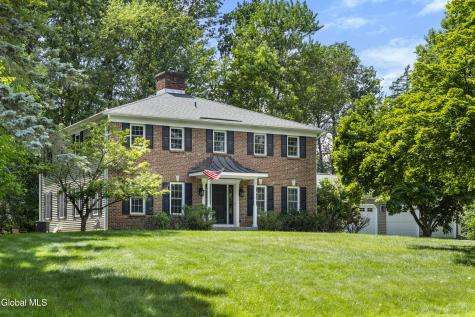 17 Schuyler Hills Road Loudonville NY 12211