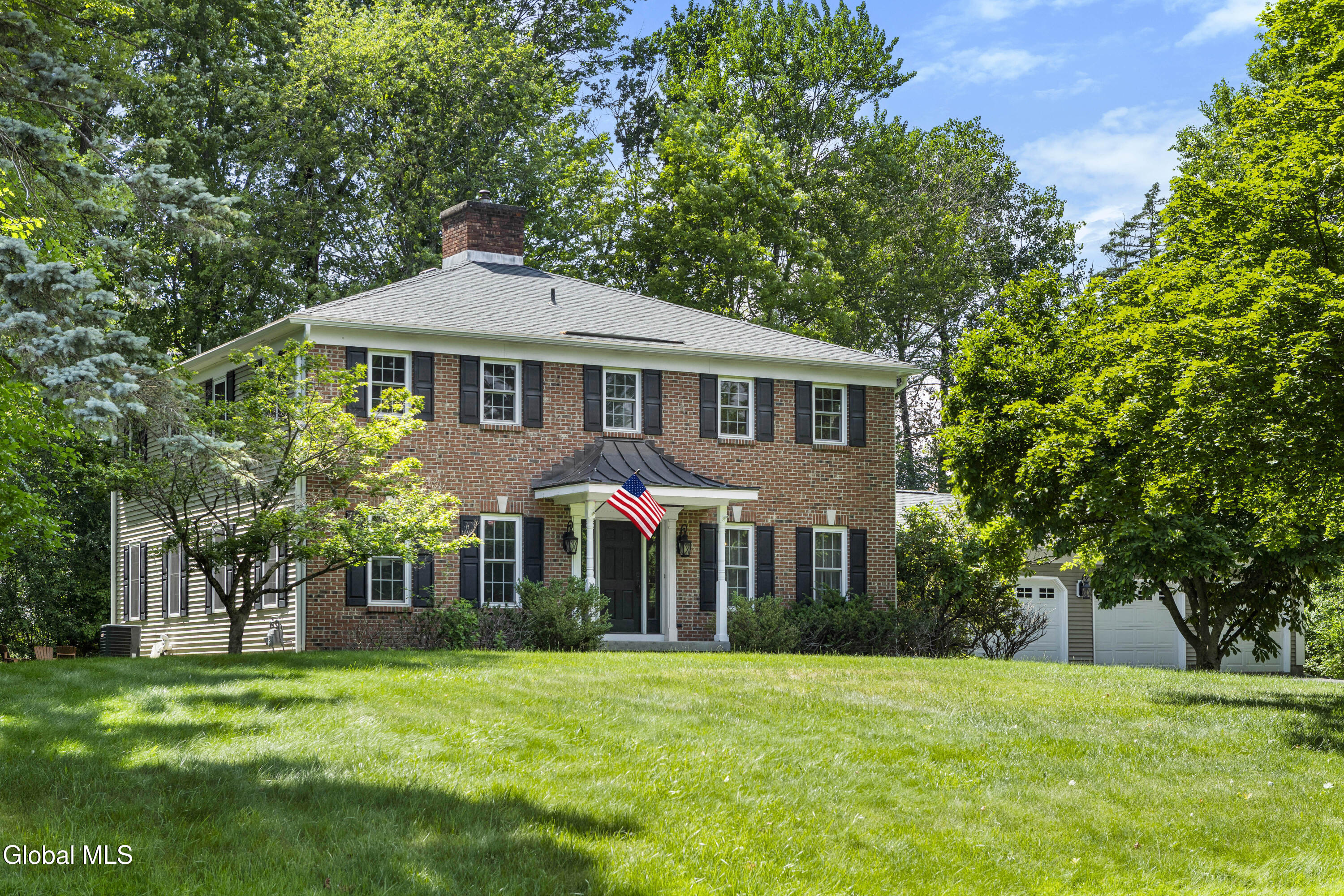 17 Schuyler Hills Road Loudonville NY 12211