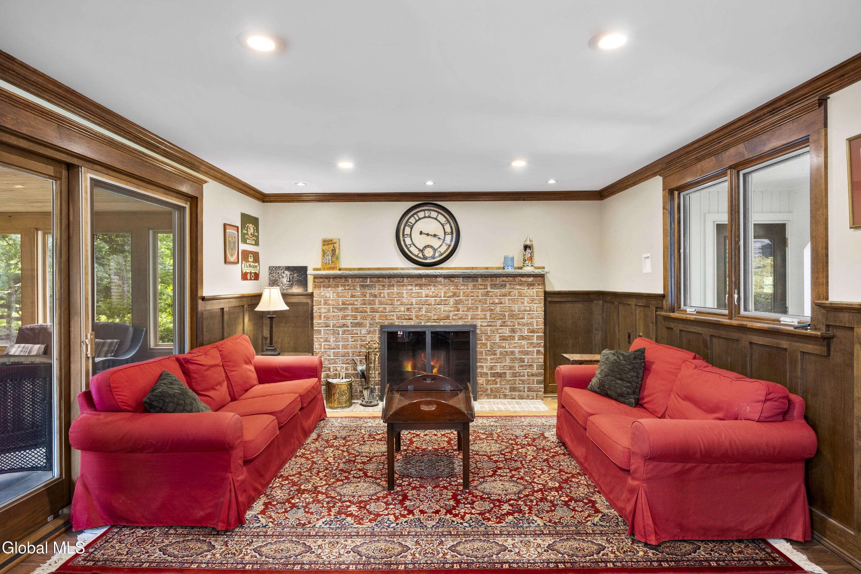 17 Schuyler Hills Road Loudonville NY 12211