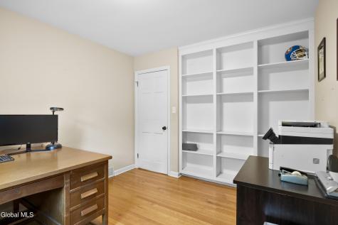 17 Schuyler Hills Road Loudonville NY 12211