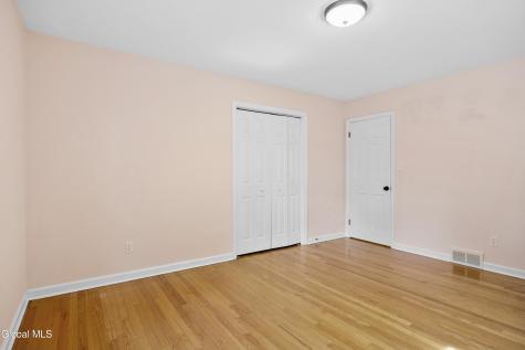17 Schuyler Hills Road Loudonville NY 12211