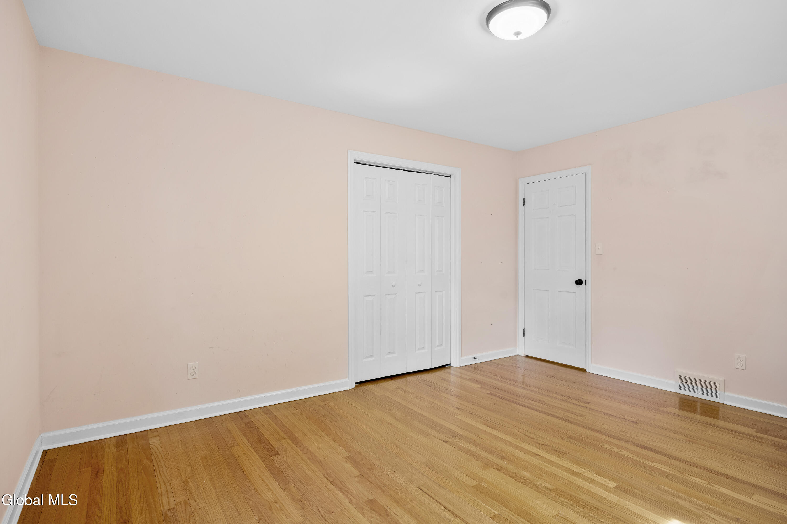 17 Schuyler Hills Road Loudonville NY 12211