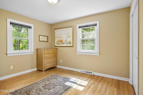 17 Schuyler Hills Road Loudonville NY 12211