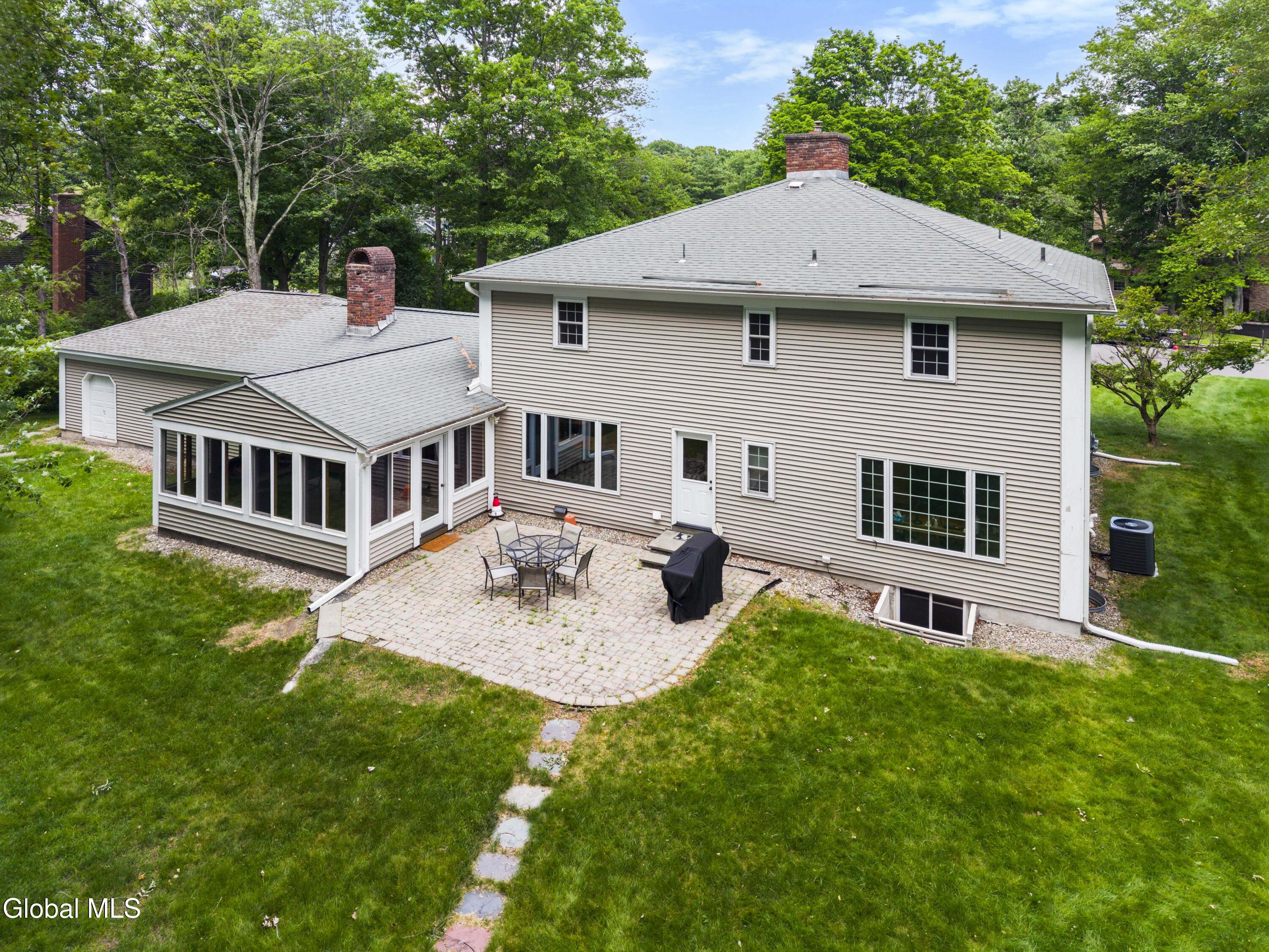 17 Schuyler Hills Road Loudonville NY 12211