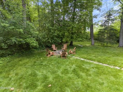 17 Schuyler Hills Road Loudonville NY 12211