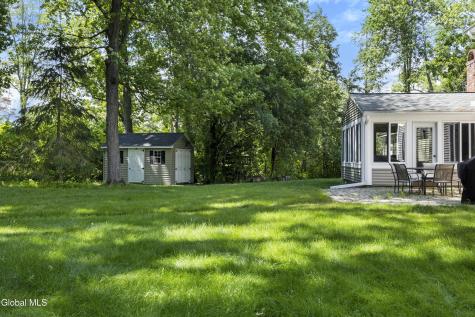 17 Schuyler Hills Road Loudonville NY 12211