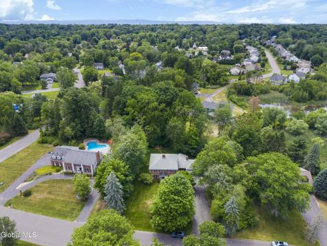 17 Schuyler Hills Road Loudonville NY 12211