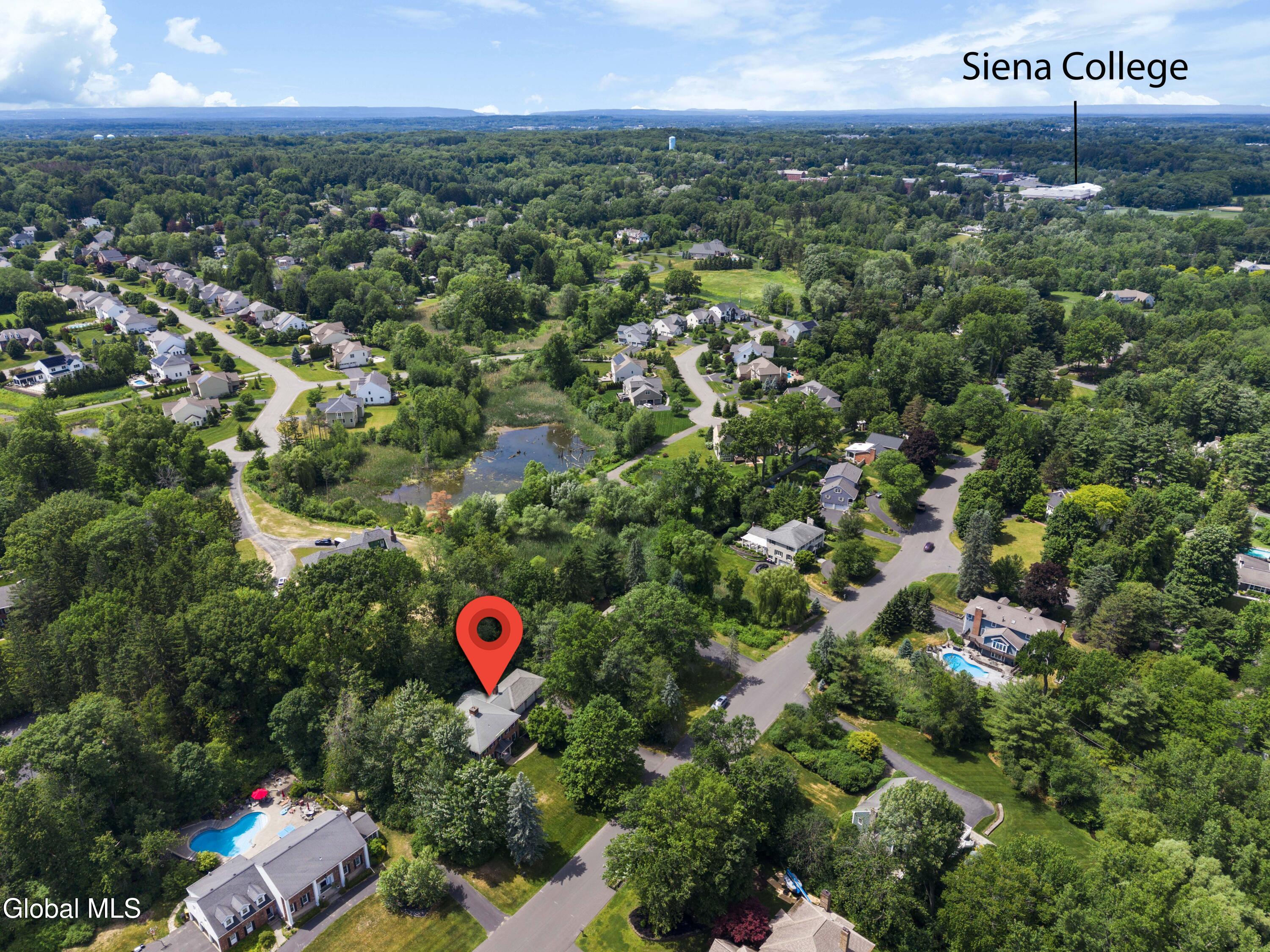 17 Schuyler Hills Road Loudonville NY 12211