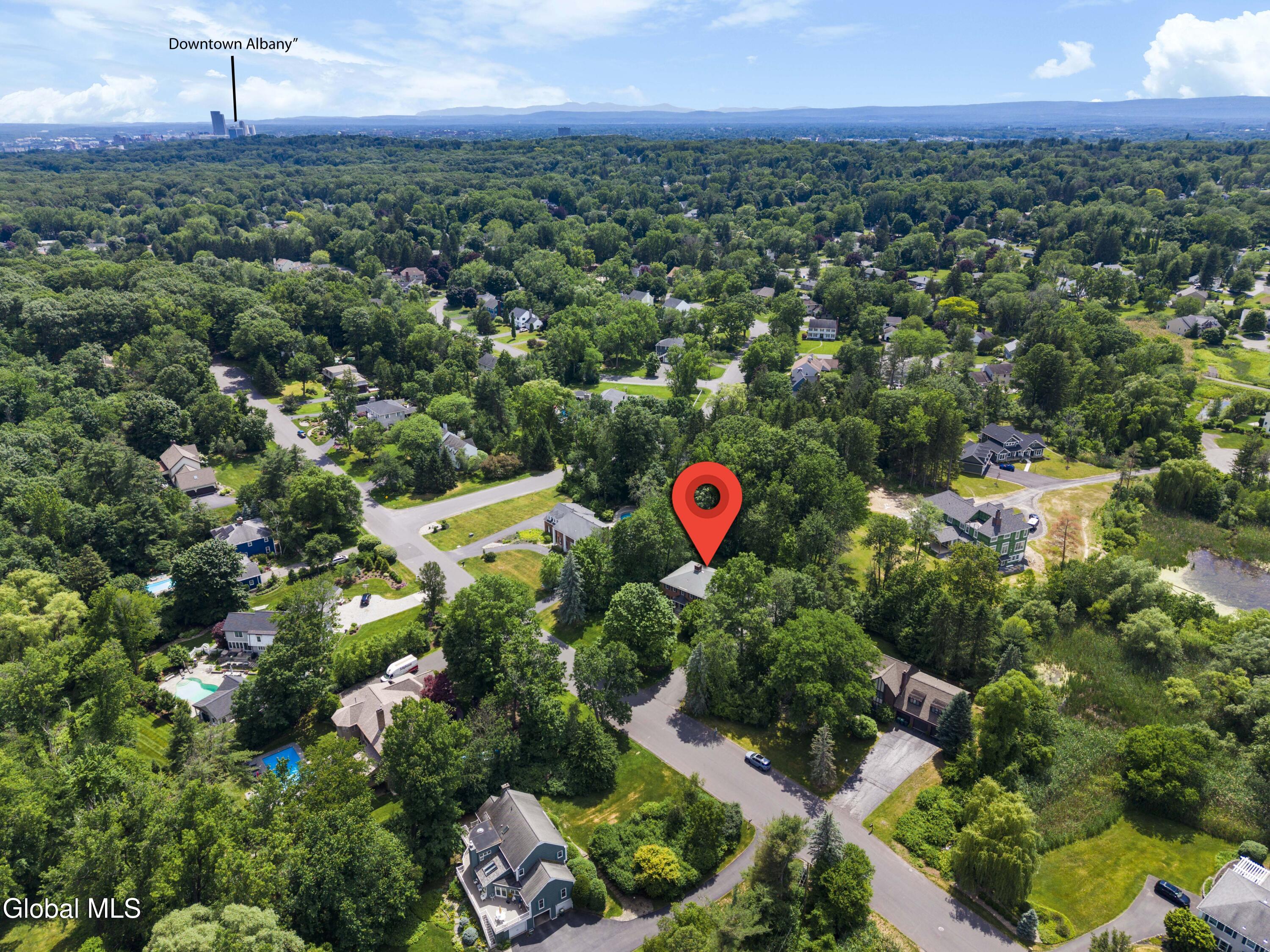 17 Schuyler Hills Road Loudonville NY 12211