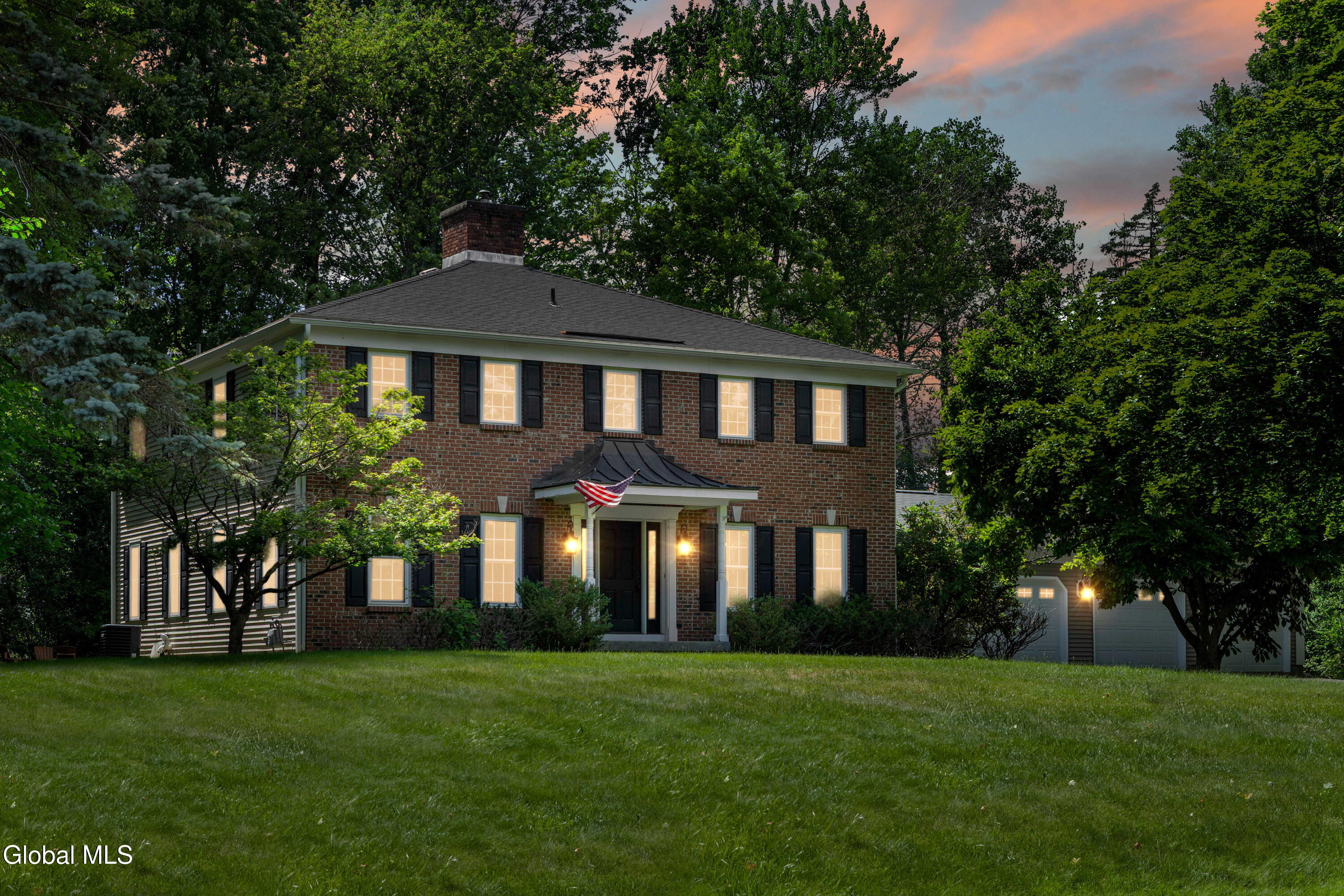 17 Schuyler Hills Road Loudonville NY 12211