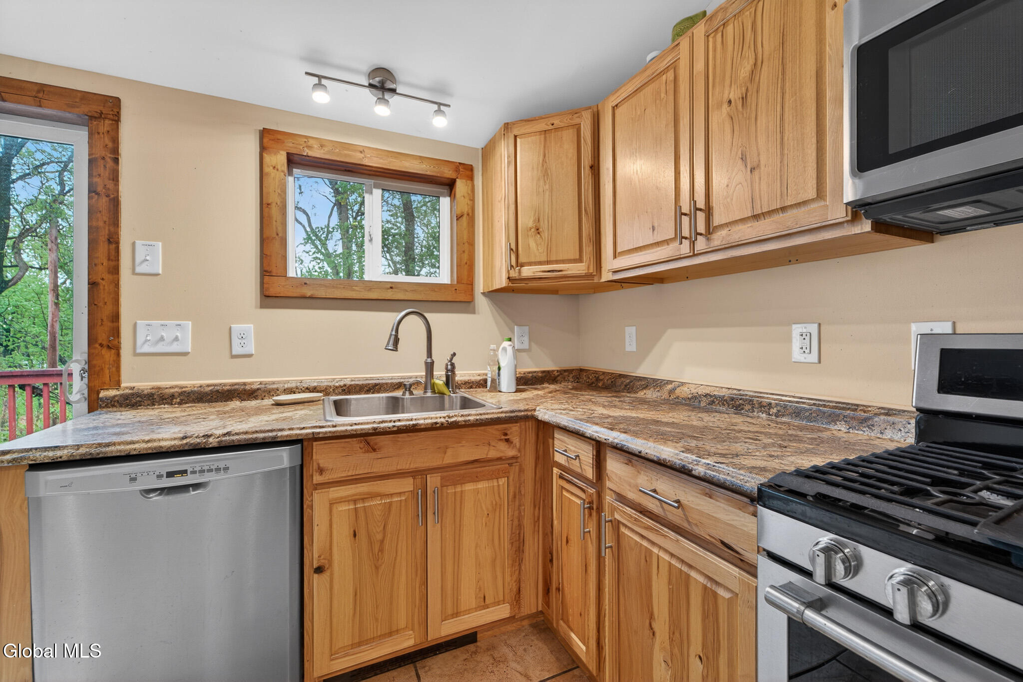 86 Washington Avenue Coxsackie NY 12051