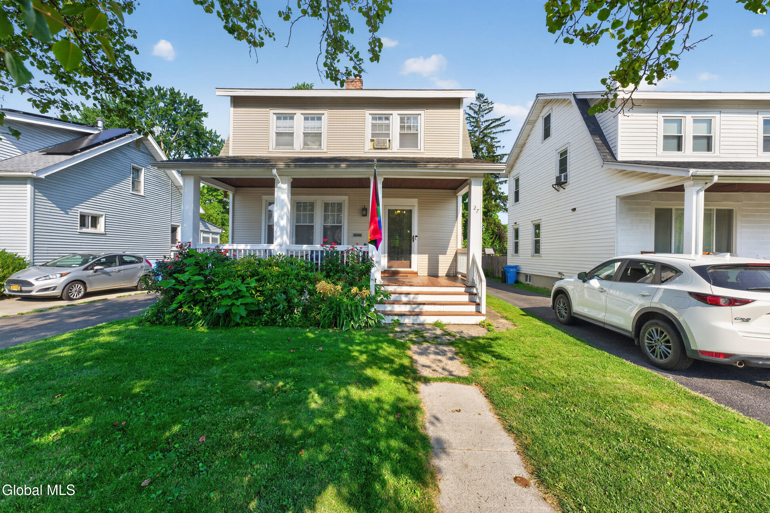 27 Ramsey Place Albany NY 12208