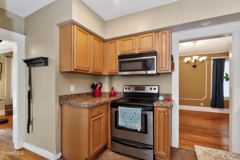 27 Ramsey Place Albany NY 12208